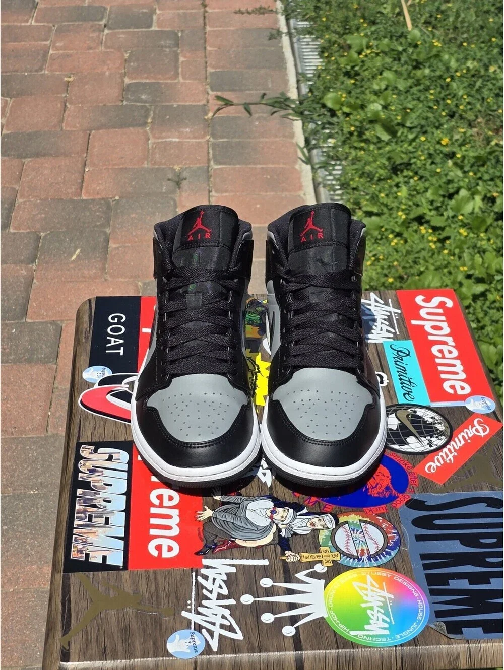 Size 8M - Jordan 1 Mid Shadow